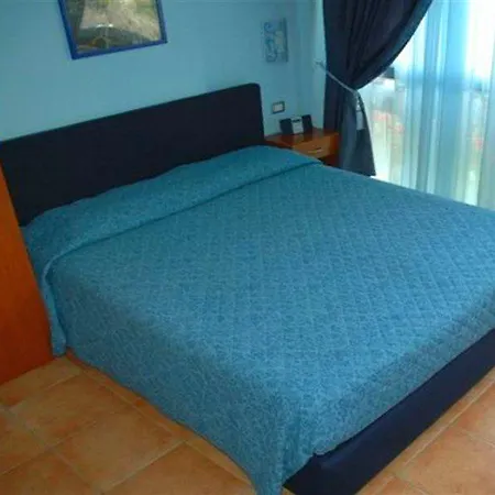 Hotel Canarino Riva del Garda